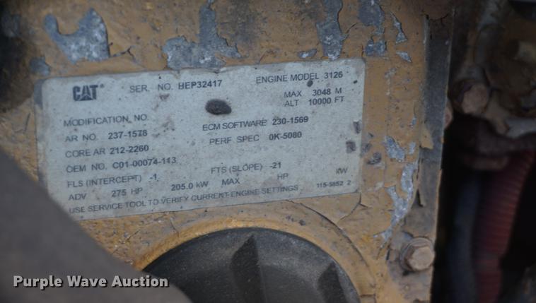 image for item DE3187 2004 Sterling L7500 dump truck