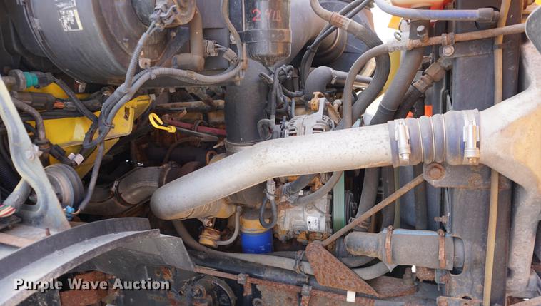 image for item DE3187 2004 Sterling L7500 dump truck