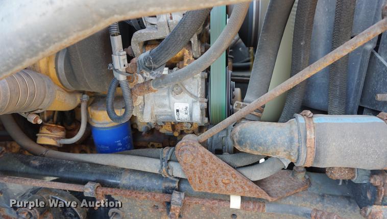 image for item DE3187 2004 Sterling L7500 dump truck