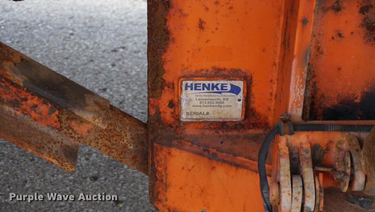 image for item DE3187 2004 Sterling L7500 dump truck