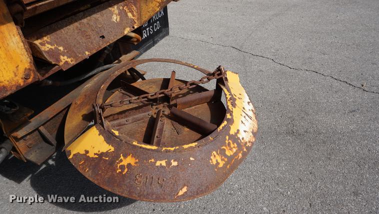 image for item DE3187 2004 Sterling L7500 dump truck