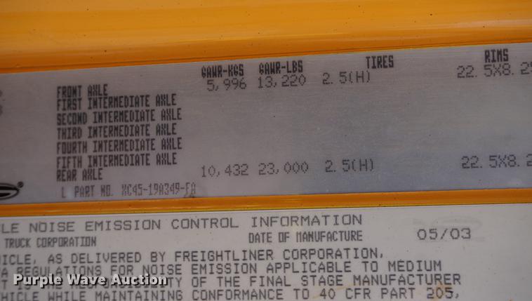 image for item DE3187 2004 Sterling L7500 dump truck