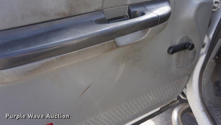 image for item DE3188 2006 Ford F450 Super Duty utility truck