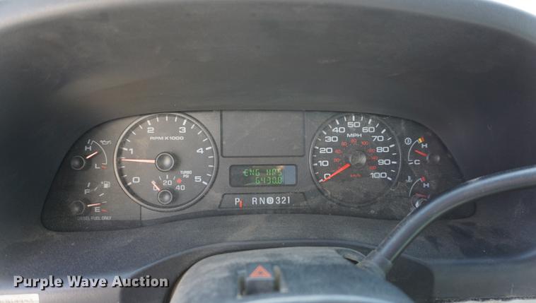 image for item DE3188 2006 Ford F450 Super Duty utility truck