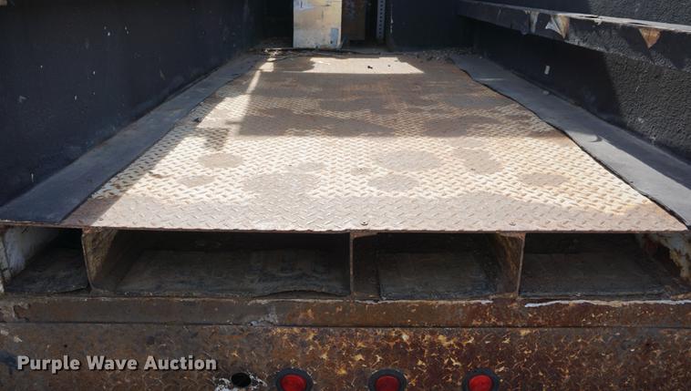 image for item DE3188 2006 Ford F450 Super Duty utility truck