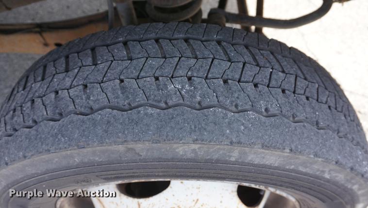 image for item DE3188 2006 Ford F450 Super Duty utility truck