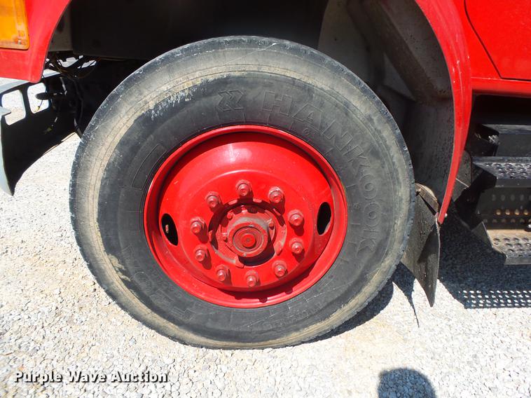 image for item DE3586 1991 International 4900 tanker fire truck