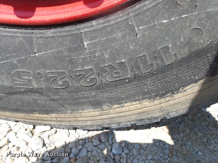 image for item DE3586 1991 International 4900 tanker fire truck