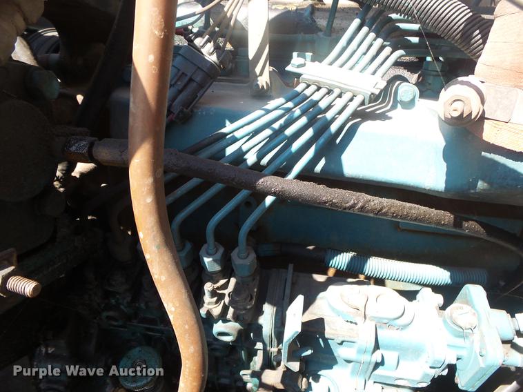 image for item DE3586 1991 International 4900 tanker fire truck