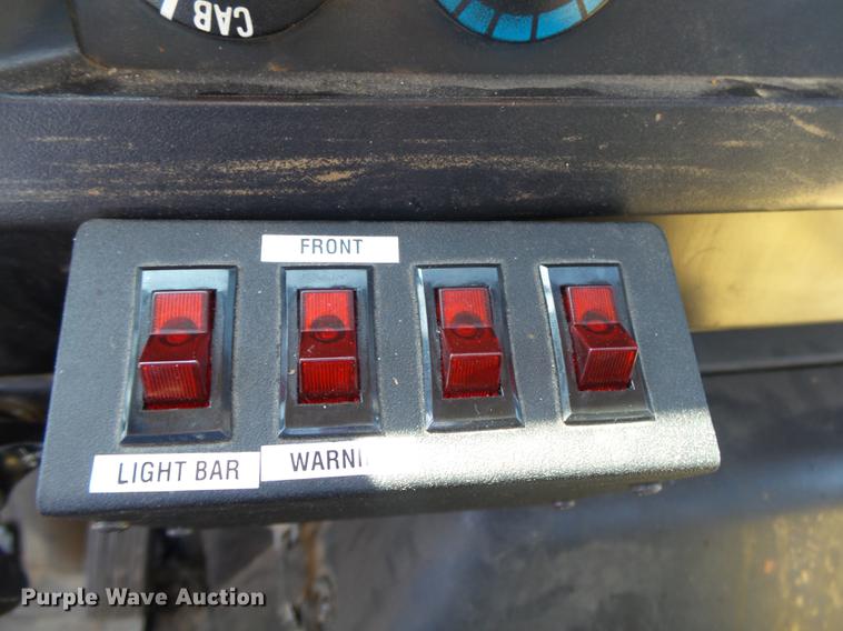 image for item DE3586 1991 International 4900 tanker fire truck