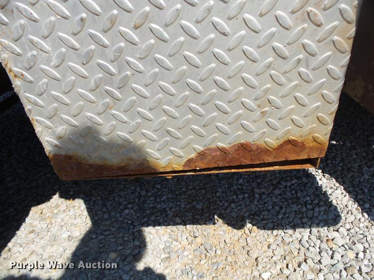 image for item DE3587 1979 Ford 8000 tanker fire truck