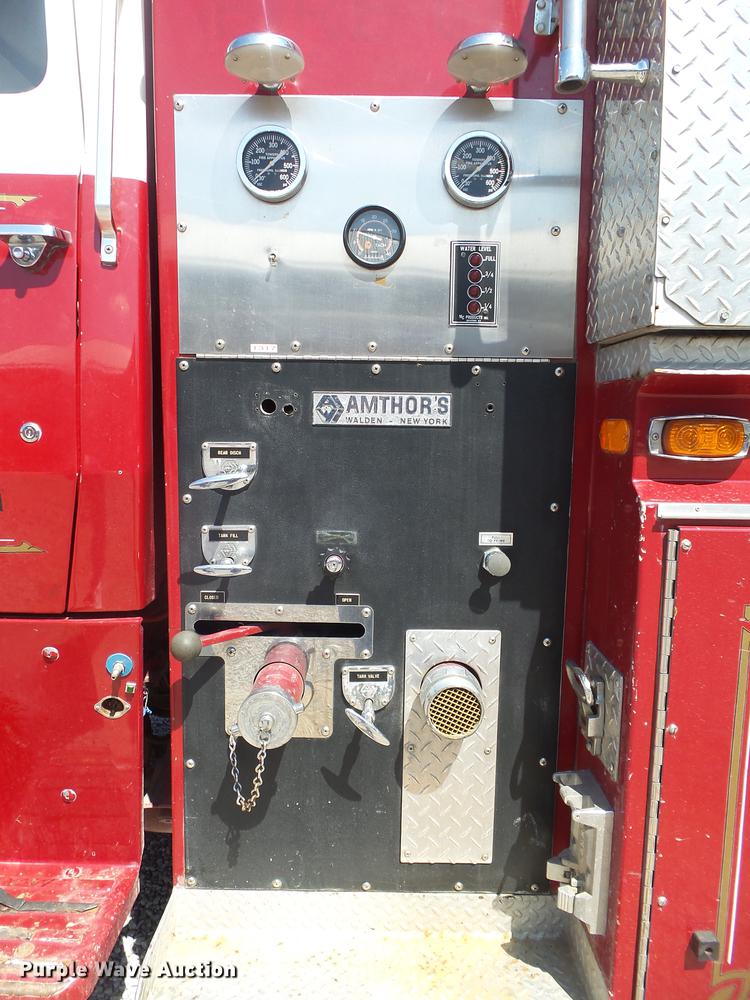 image for item DE3587 1979 Ford 8000 tanker fire truck