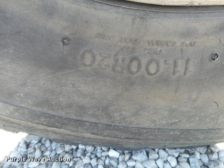 image for item DE3587 1979 Ford 8000 tanker fire truck