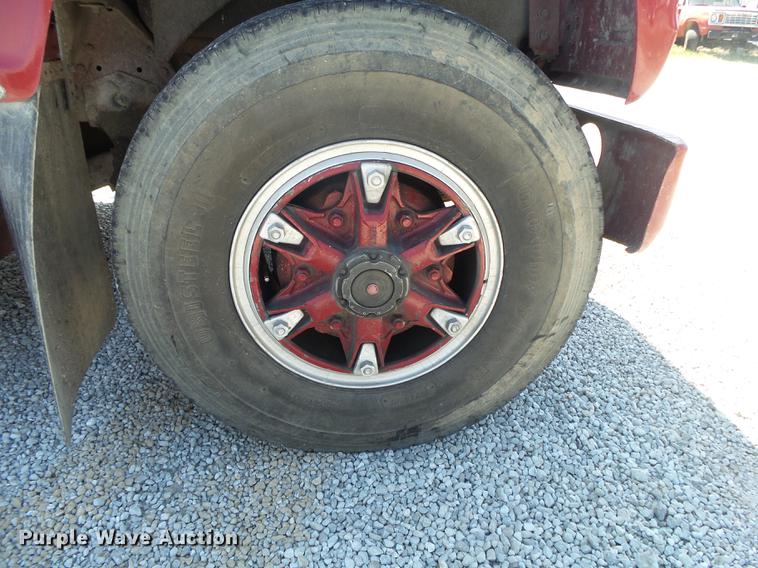 image for item DE3587 1979 Ford 8000 tanker fire truck