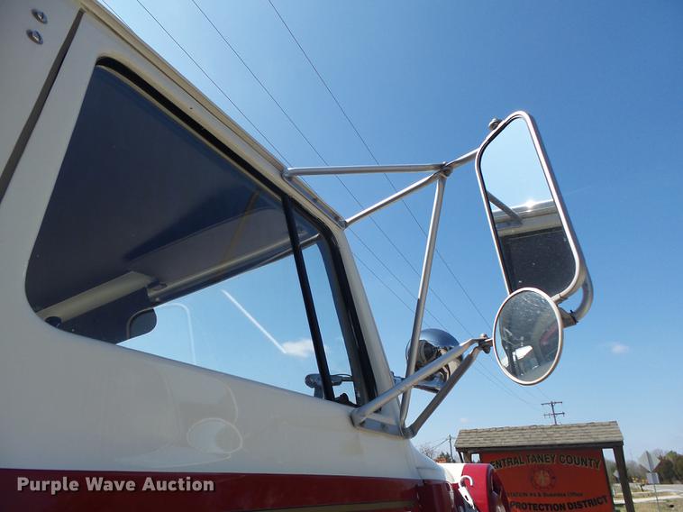 image for item DE3587 1979 Ford 8000 tanker fire truck