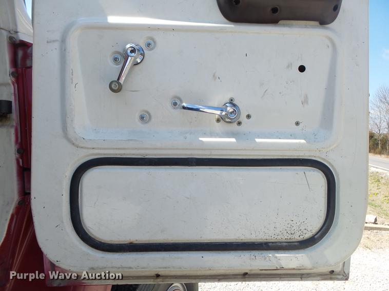 image for item DE3587 1979 Ford 8000 tanker fire truck