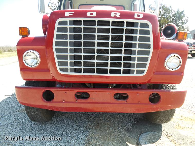 image for item DE3587 1979 Ford 8000 tanker fire truck