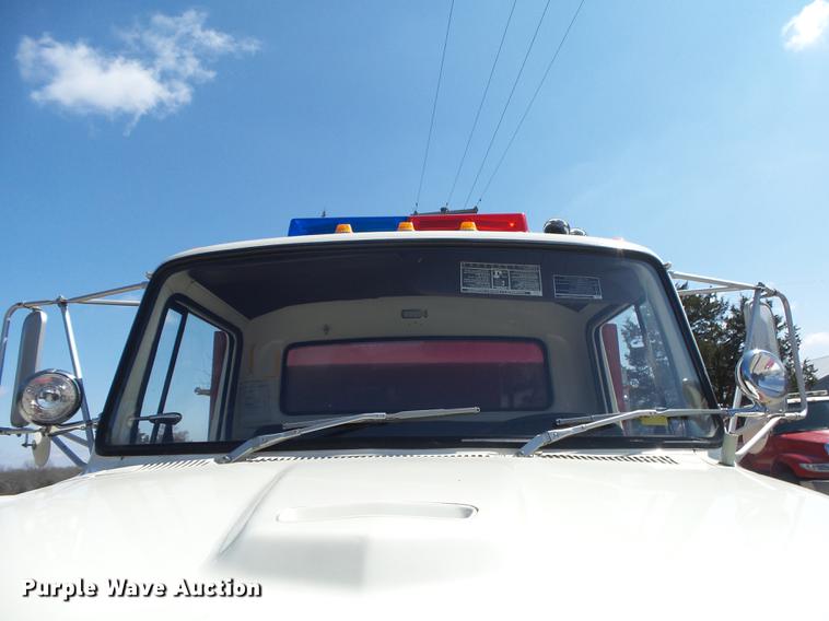 image for item DE3587 1979 Ford 8000 tanker fire truck