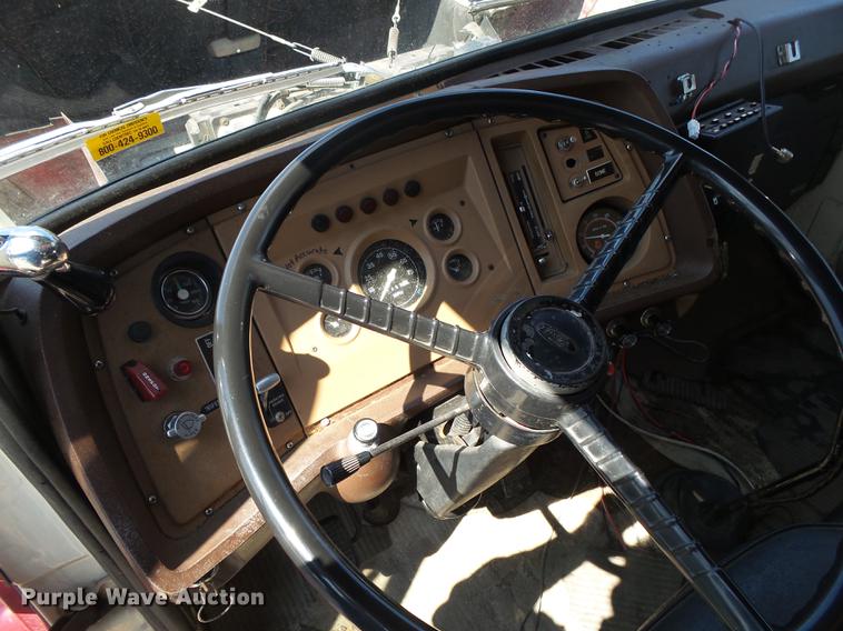 image for item DE3587 1979 Ford 8000 tanker fire truck