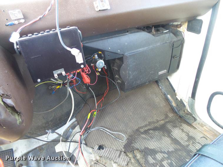 image for item DE3587 1979 Ford 8000 tanker fire truck