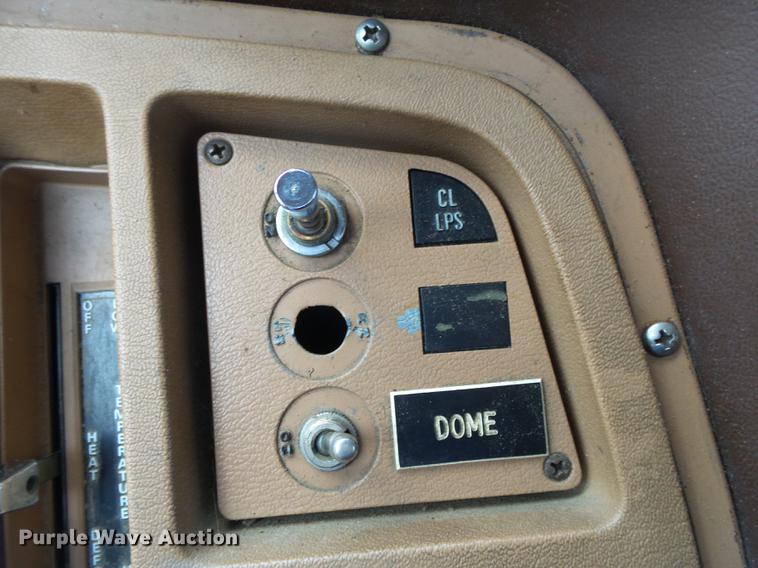 image for item DE3587 1979 Ford 8000 tanker fire truck