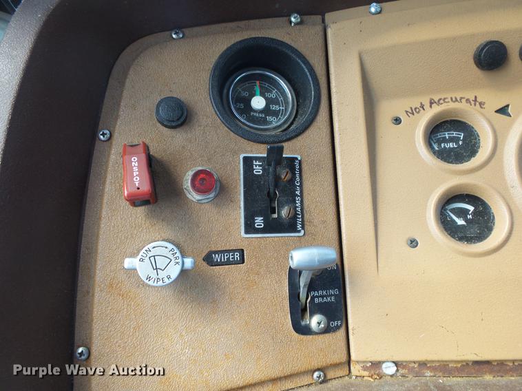 image for item DE3587 1979 Ford 8000 tanker fire truck