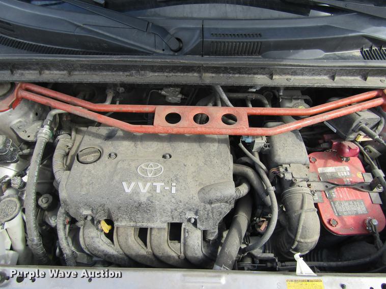 image for item DE6684 2005 Scion XB Wagon SUV