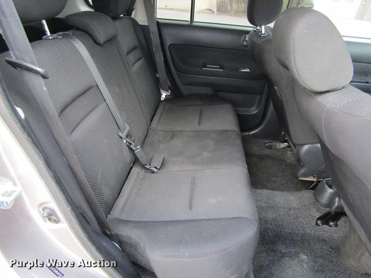 image for item DE6684 2005 Scion XB Wagon SUV