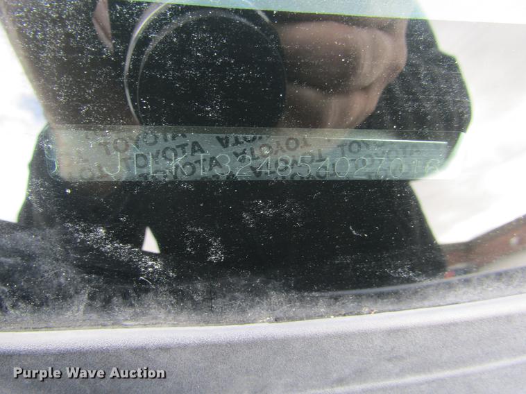 image for item DE6684 2005 Scion XB Wagon SUV