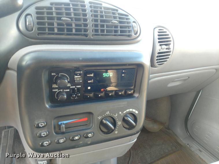 image for item DI9950 1996 Dodge Caravan van