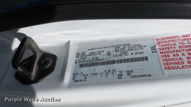 image for item EA9933 2012 Ford E450 shuttle bus