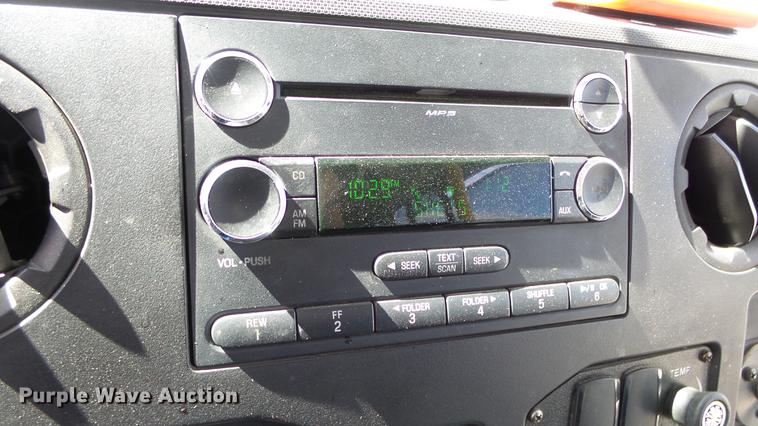 image for item EA9933 2012 Ford E450 shuttle bus