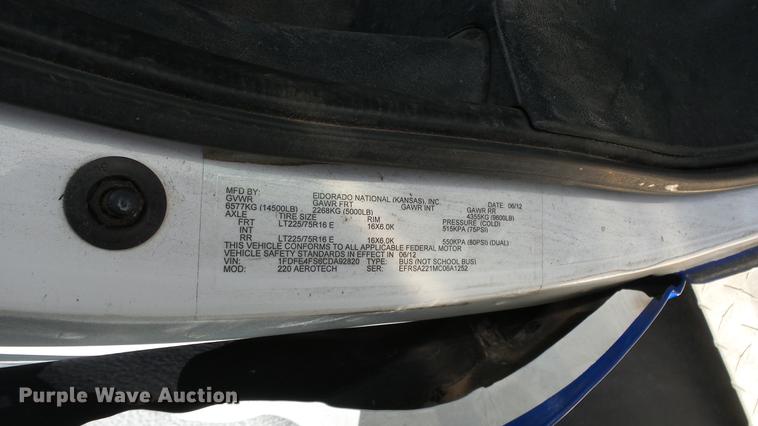 image for item EA9933 2012 Ford E450 shuttle bus