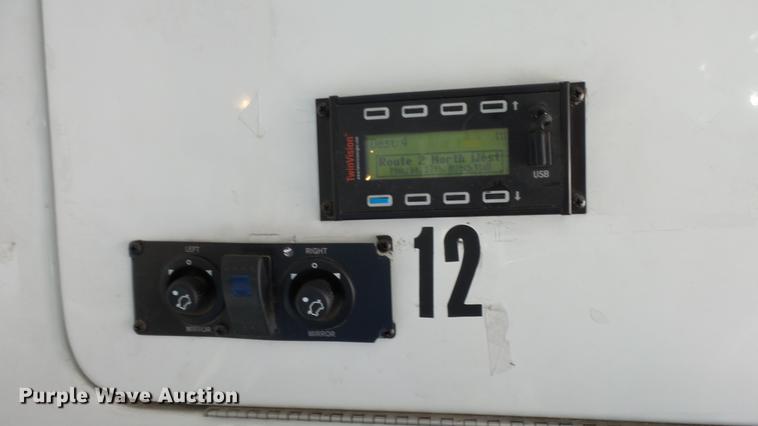 image for item EA9933 2012 Ford E450 shuttle bus