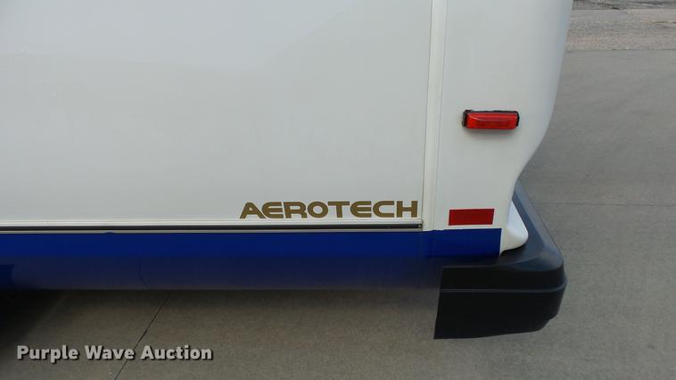 image for item EA9933 2012 Ford E450 shuttle bus