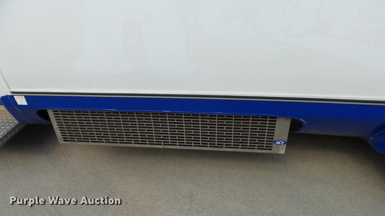 image for item EA9933 2012 Ford E450 shuttle bus