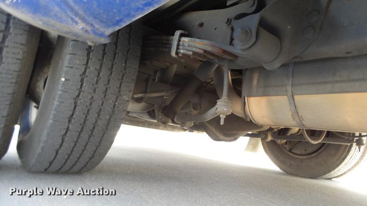 image for item EA9933 2012 Ford E450 shuttle bus