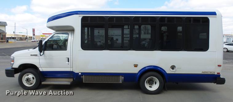 image for item EA9934 2012 Ford E450 shuttle bus
