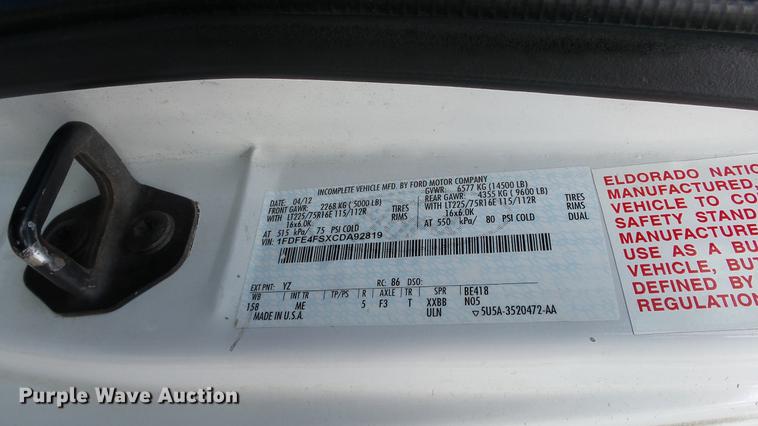 image for item EA9934 2012 Ford E450 shuttle bus