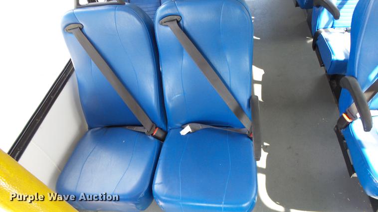 image for item EA9934 2012 Ford E450 shuttle bus