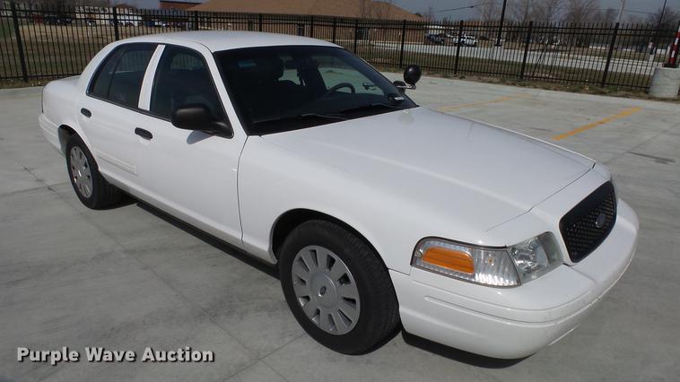 image for item EA9940 2010 Ford Crown Victoria Police Interceptor