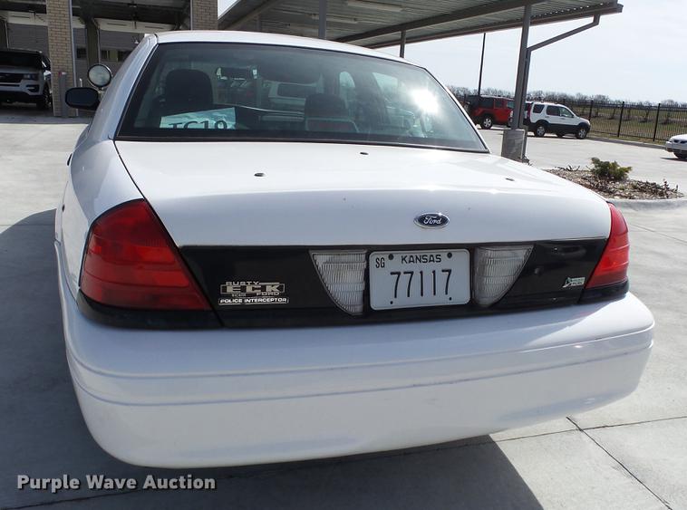 image for item EA9940 2010 Ford Crown Victoria Police Interceptor