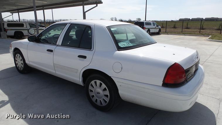 image for item EA9940 2010 Ford Crown Victoria Police Interceptor