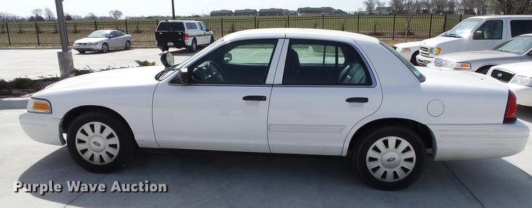 image for item EA9940 2010 Ford Crown Victoria Police Interceptor