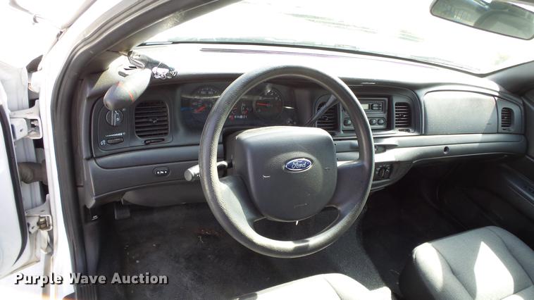 image for item EA9940 2010 Ford Crown Victoria Police Interceptor