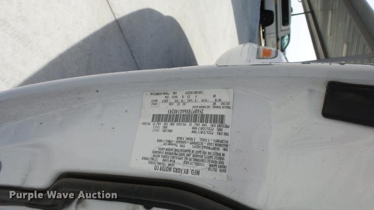 image for item EA9940 2010 Ford Crown Victoria Police Interceptor