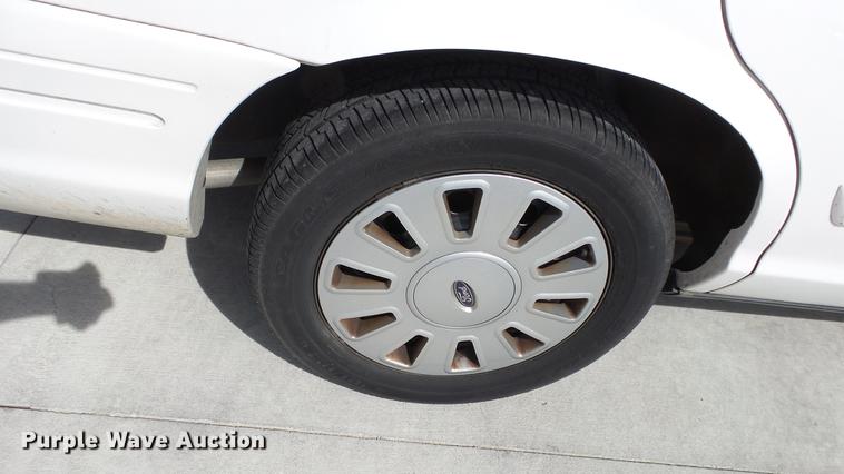 image for item EA9940 2010 Ford Crown Victoria Police Interceptor