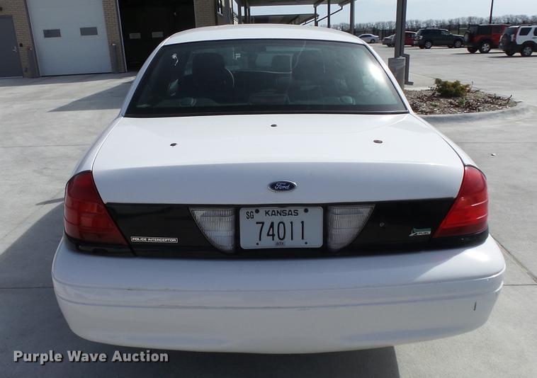 image for item EA9941 2011 Ford Crown Victoria Police Interceptor