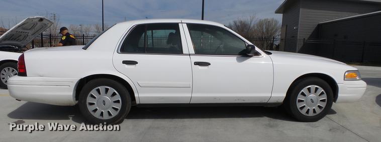 image for item EA9941 2011 Ford Crown Victoria Police Interceptor