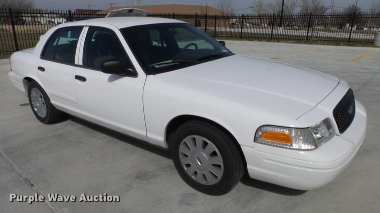 image for item EA9941 2011 Ford Crown Victoria Police Interceptor